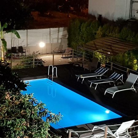 Il Giardino Di Flora Con Piscina Ξενοδοχείο Λέτσε Εξωτερικό φωτογραφία