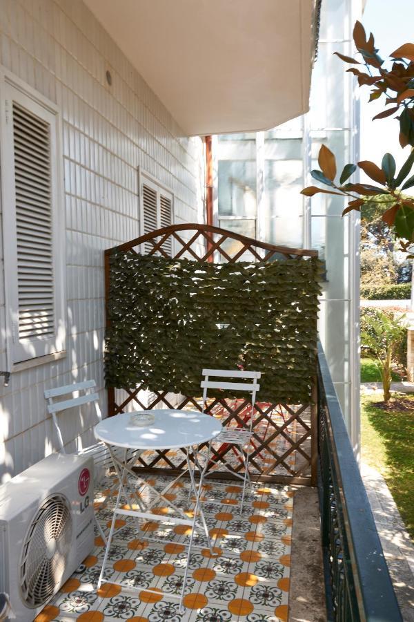 Il Giardino Di Flora Con Piscina Ξενοδοχείο Λέτσε Εξωτερικό φωτογραφία