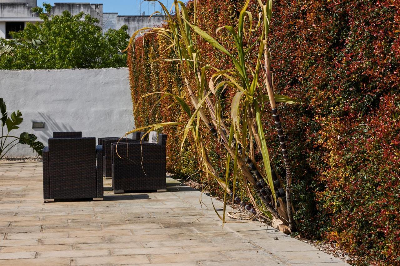Il Giardino Di Flora Con Piscina Ξενοδοχείο Λέτσε Εξωτερικό φωτογραφία