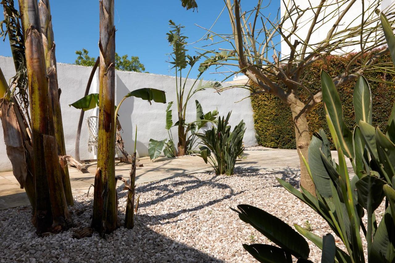 Il Giardino Di Flora Con Piscina Ξενοδοχείο Λέτσε Εξωτερικό φωτογραφία