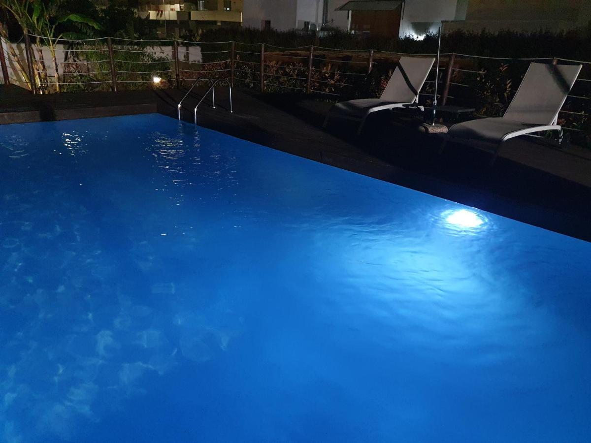 Il Giardino Di Flora Con Piscina Ξενοδοχείο Λέτσε Εξωτερικό φωτογραφία