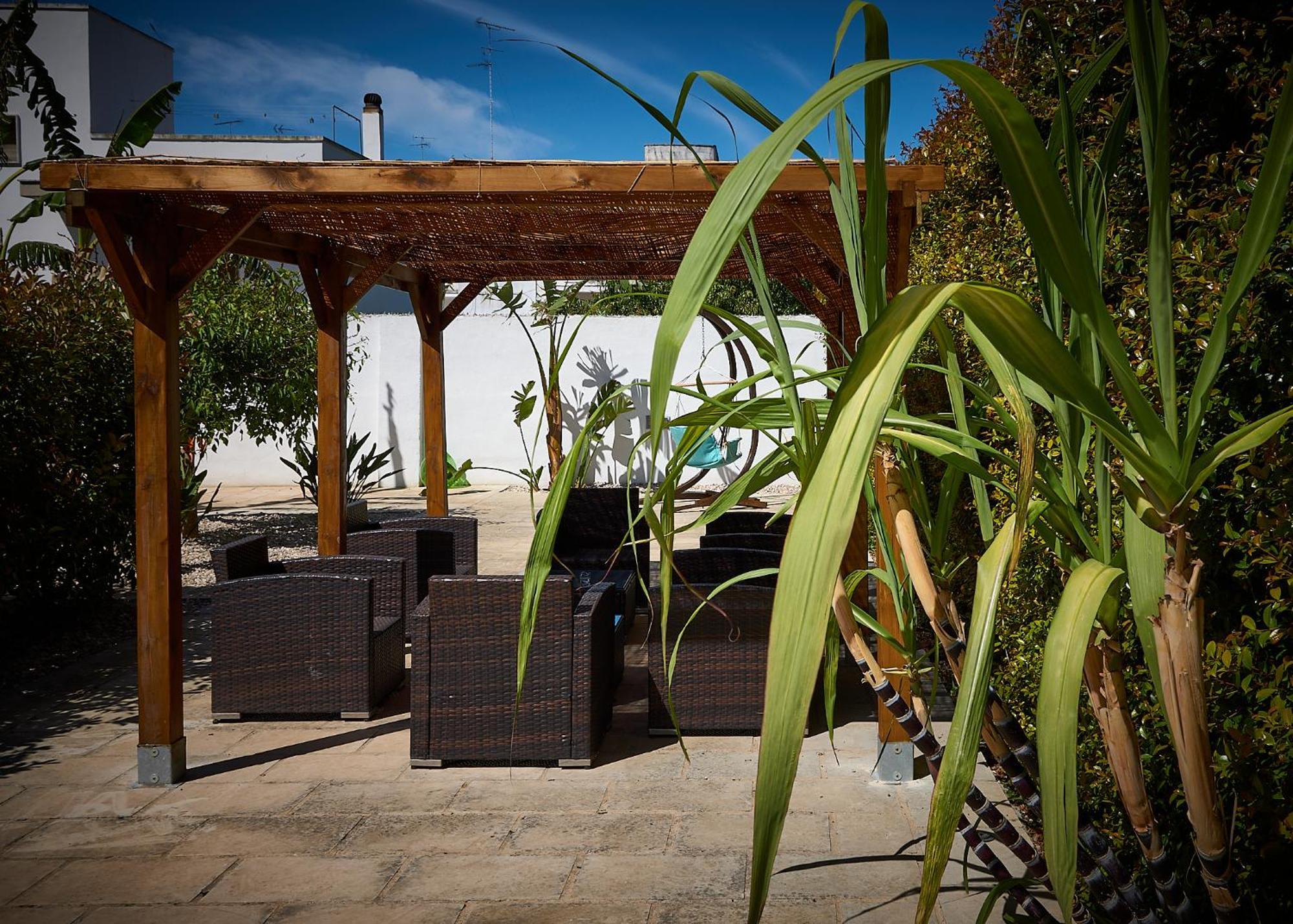 Il Giardino Di Flora Con Piscina Ξενοδοχείο Λέτσε Εξωτερικό φωτογραφία